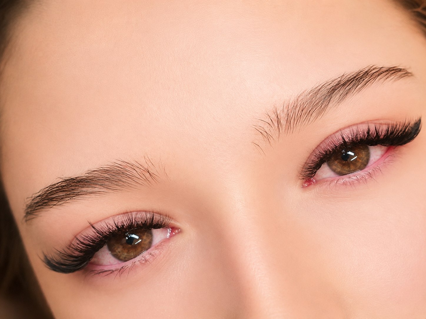 Cat Eye Wimpernverlängerung bei G.N.S in Frankfurt Ostend nahe der EZB