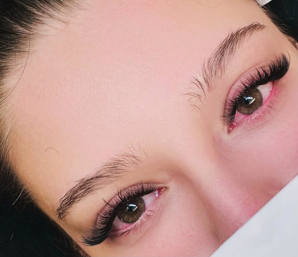 Wimpernverlängerung bei G.N.S in Frankfurt Ostend nahe EZB