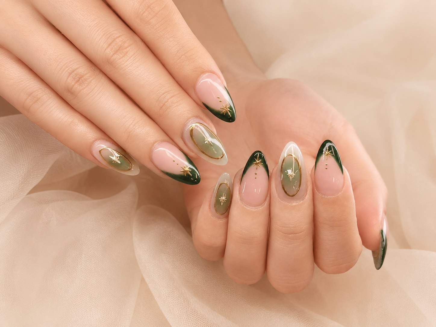 Green Gold Nageldesign bei G.N.S in Frankfurt Ostend